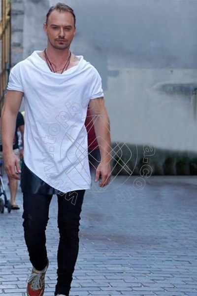 Foto 6 di Alex Super Dotato boys Milano