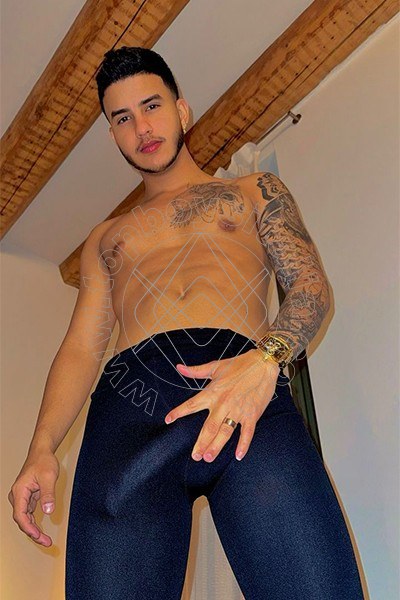 Foto 7 di Axel boys Caracas