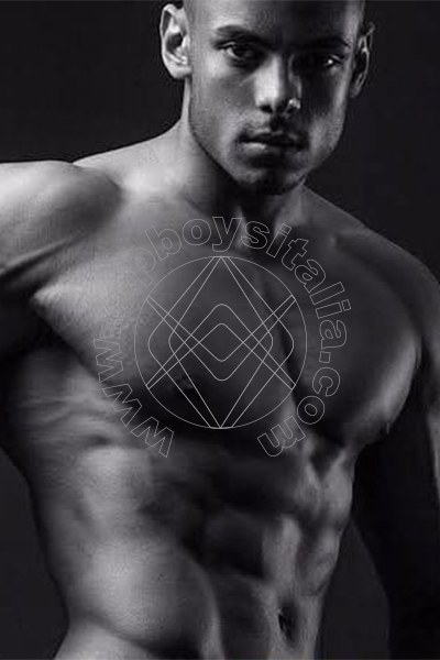Foto 4 di Bryan Santos Xxl boys Treviso