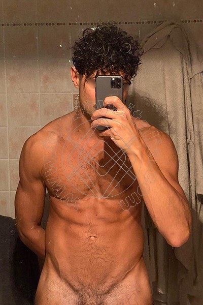 Foto hot di James boys Bologna
