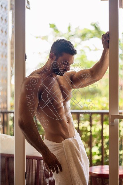 Foto 15 di Cristian Hott boys Milano